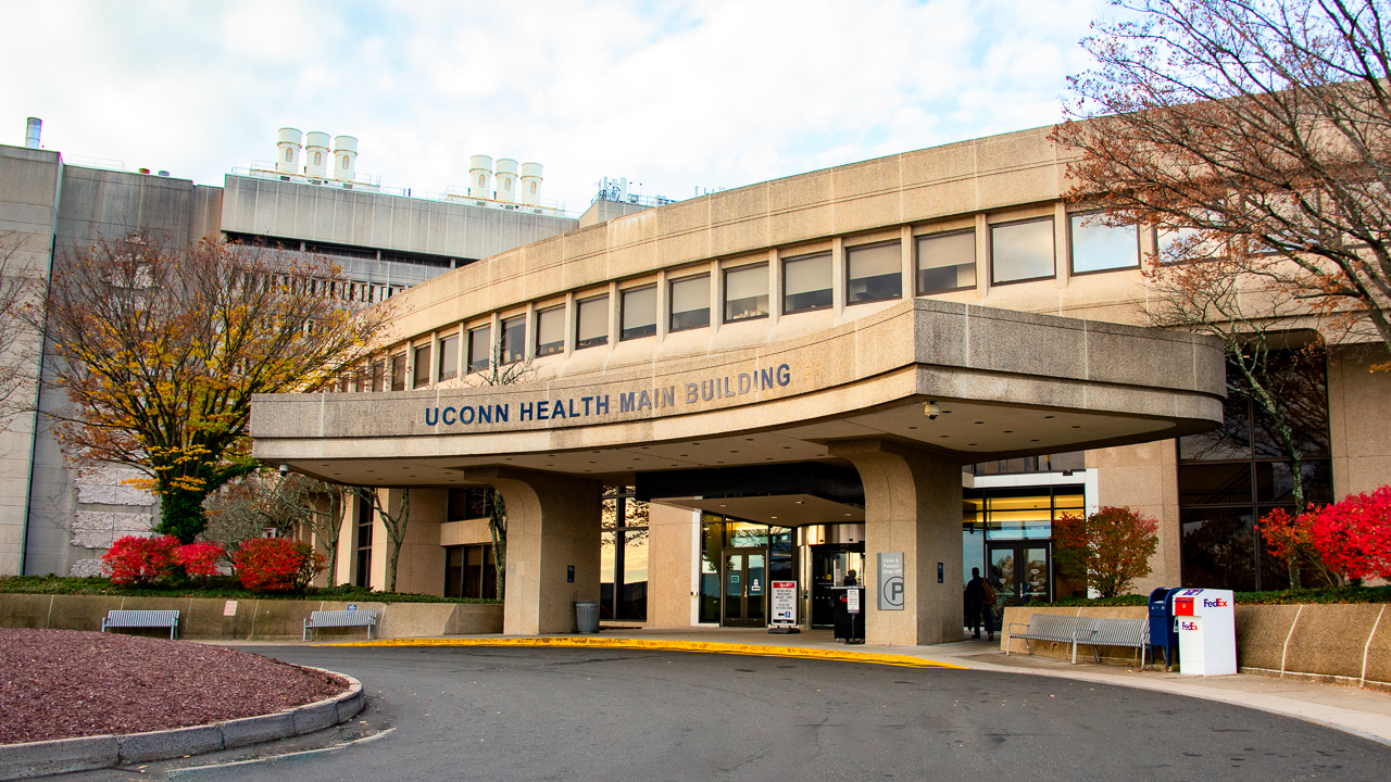 Exterior view Main Building 300 Uconn Health Blvd